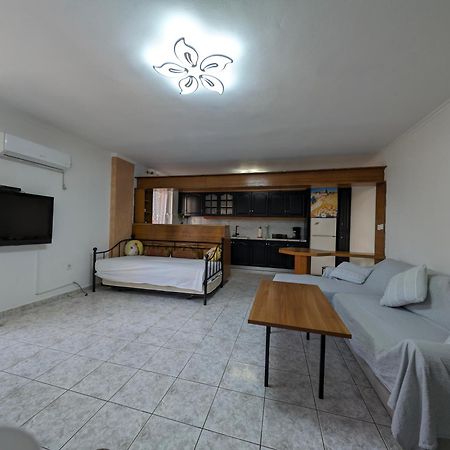 Lazarus Apartments Monemvasía Exterior foto
